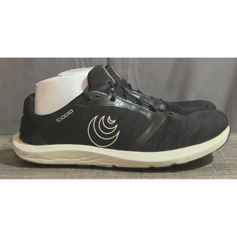 Topo Athletic ST-5 Running Shoes Womens Size 8.5 Black